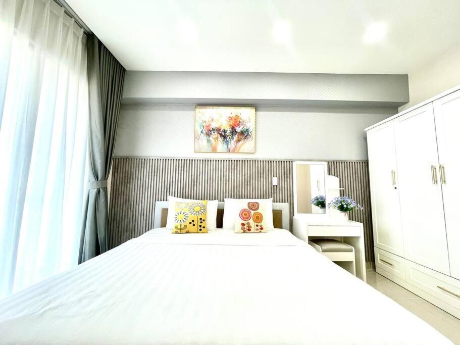 Two Bedroom Happy *