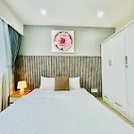 Two Bedroom Happy Residence