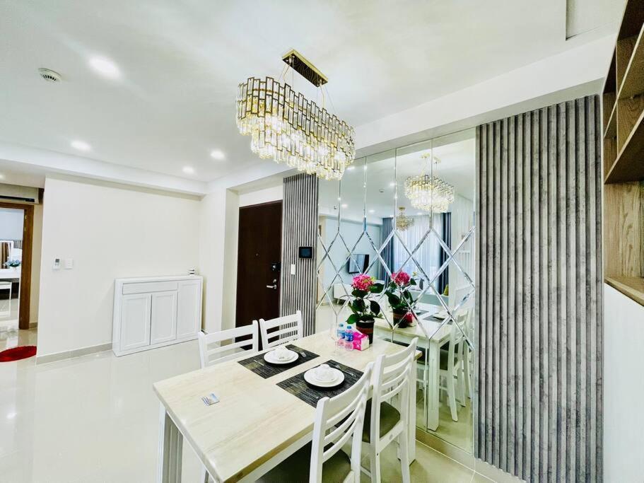 Two Bedroom Happy *