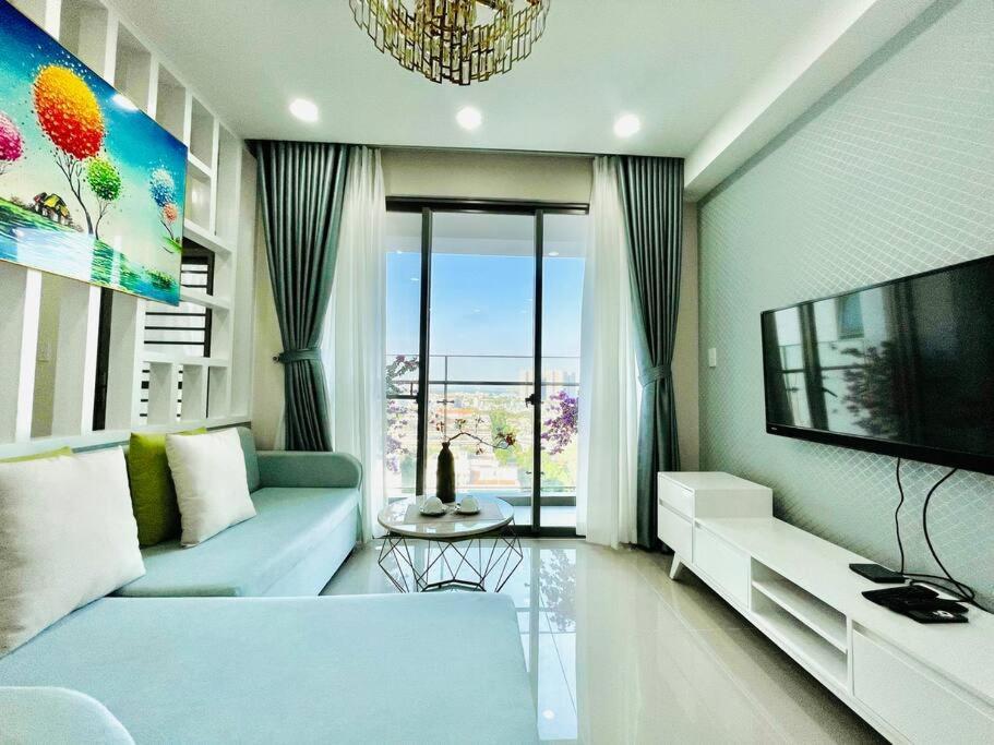 Two Bedroom Happy Apartment *